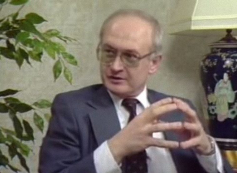 Yuri Bezmenov: Cómo Subvertir a una Nación