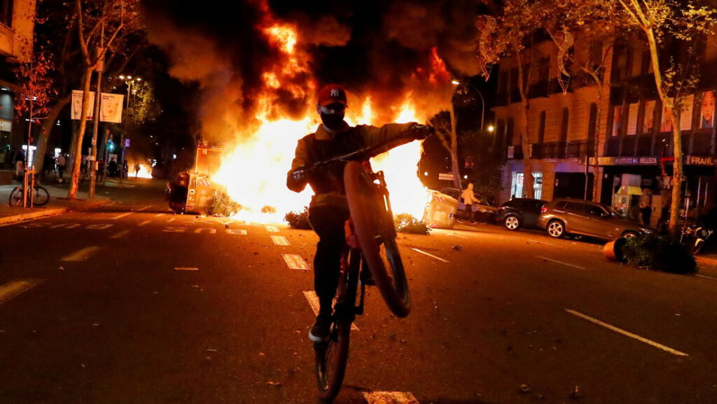 Las calles de España se calientan