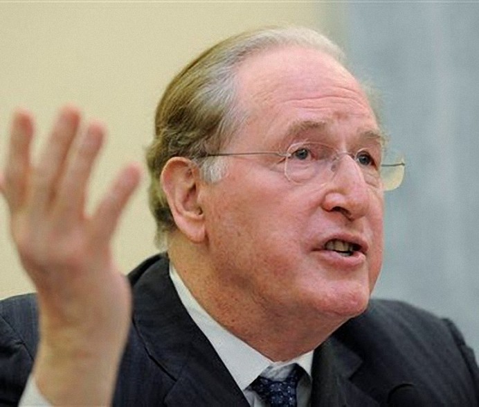 Jay Rockefeller – El Internet no debió de haberse inventado nunca