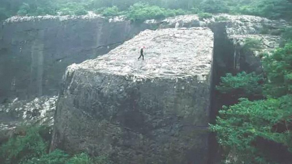 Los enormes e inexplicables megalitos de la cantera Yangshan