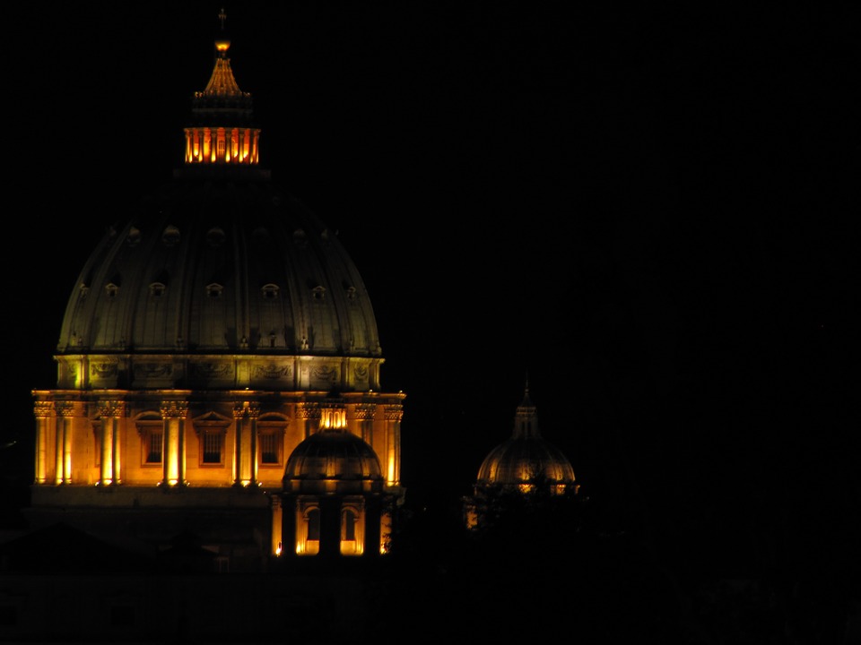 Apagón total en el Vaticano ¿Qué hay detrás de todo esto?