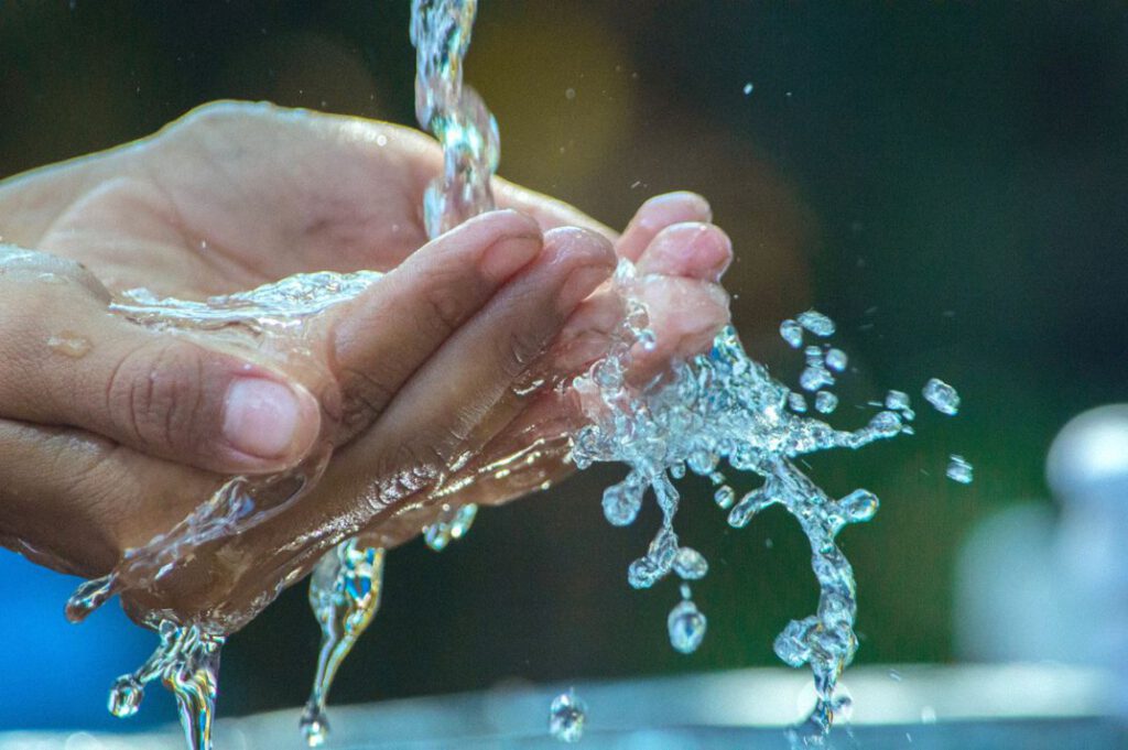 Beber agua tiene estos beneficios para tu salud