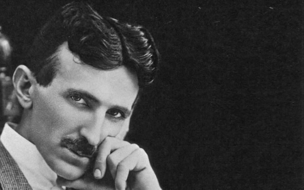 Así es cómo Nikola Tesla describió cómo sería la telefonía inalámbrica en 1926