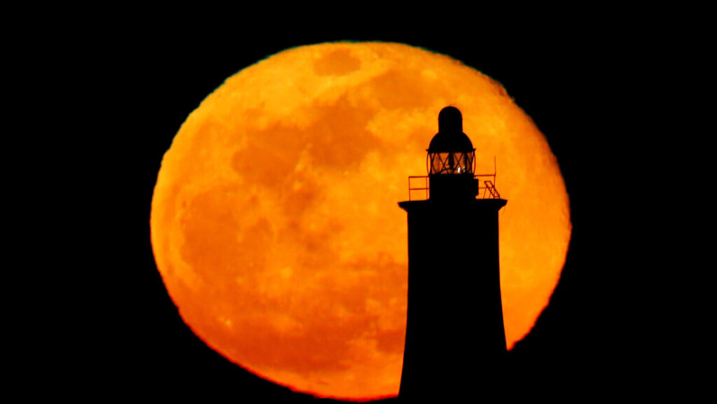 La superluna rosa iluminará los cielos el 26 de abril (y esta vez durará tres días)