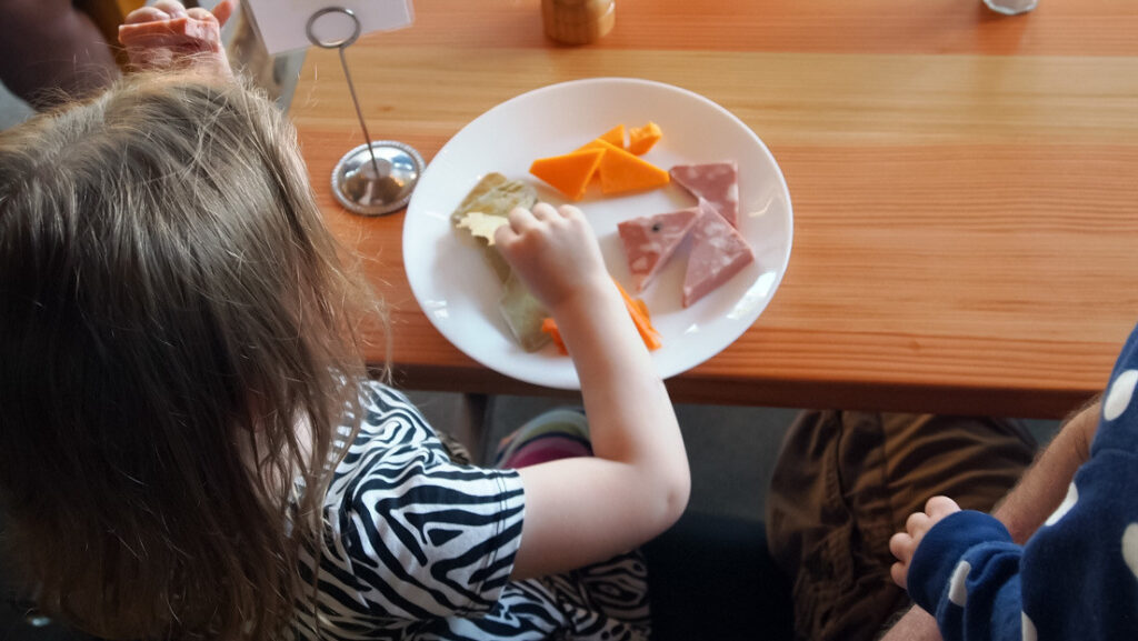 Vinculan los colorantes alimentarios sintéticos con la hiperactividad y otros problemas de comportamiento en niños