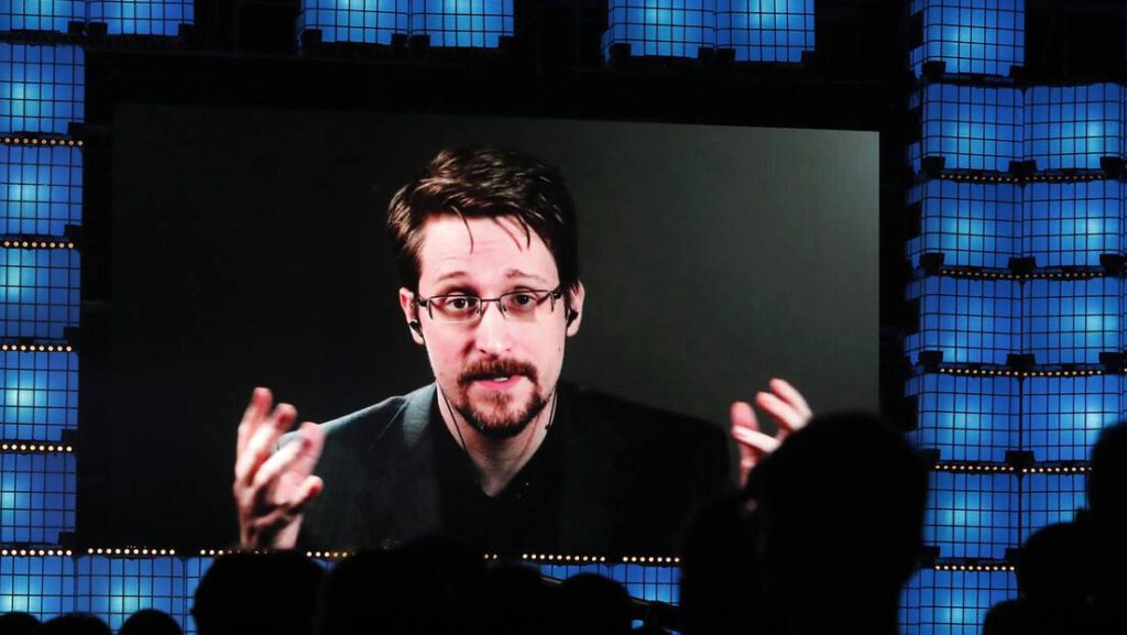 «Assange podría ser el siguiente»: Edward Snowden reacciona a la muerte de John McAfee