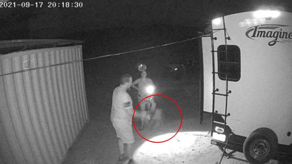 Una mujer fotografía el fantasma de su perro visitándola después de su muerte