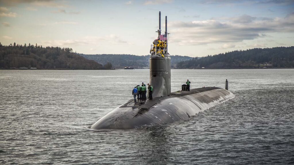 Un submarino nuclear de EE.UU. choca con un OSNI en el mar de China