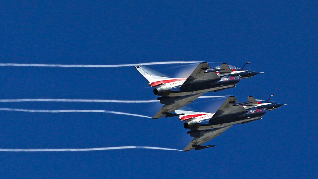 Taiwán denuncia que 27 aviones militares chinos entraron en su zona de identificación de defensa aérea