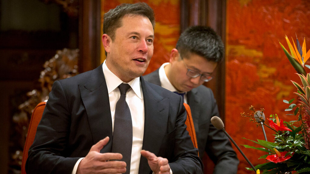 Elon Musk pronostica que la economía de China «podría superar dos o tres veces» la de EE.UU.