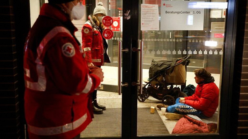 Berlín endurece las restricciones para los sin techo en medio de la propagación del covid