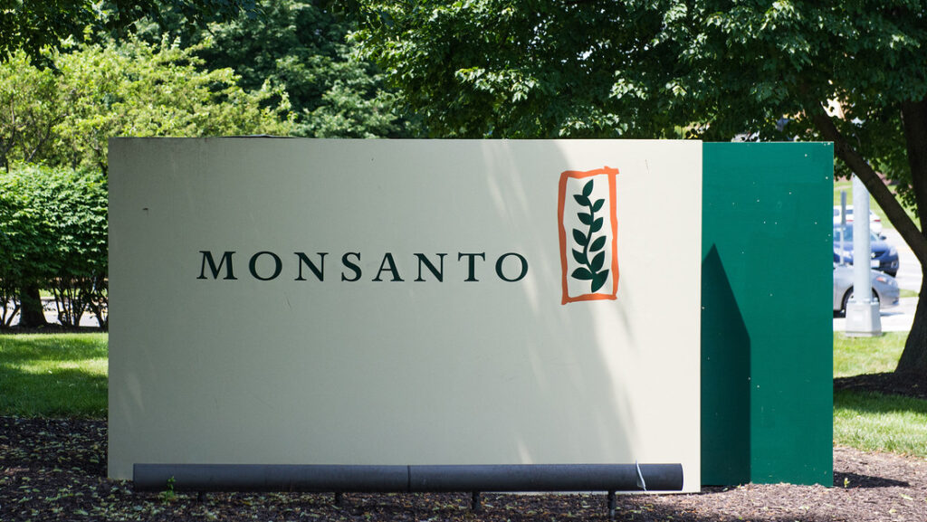 Científico chino se declara culpable por robo de secretos de Monsanto