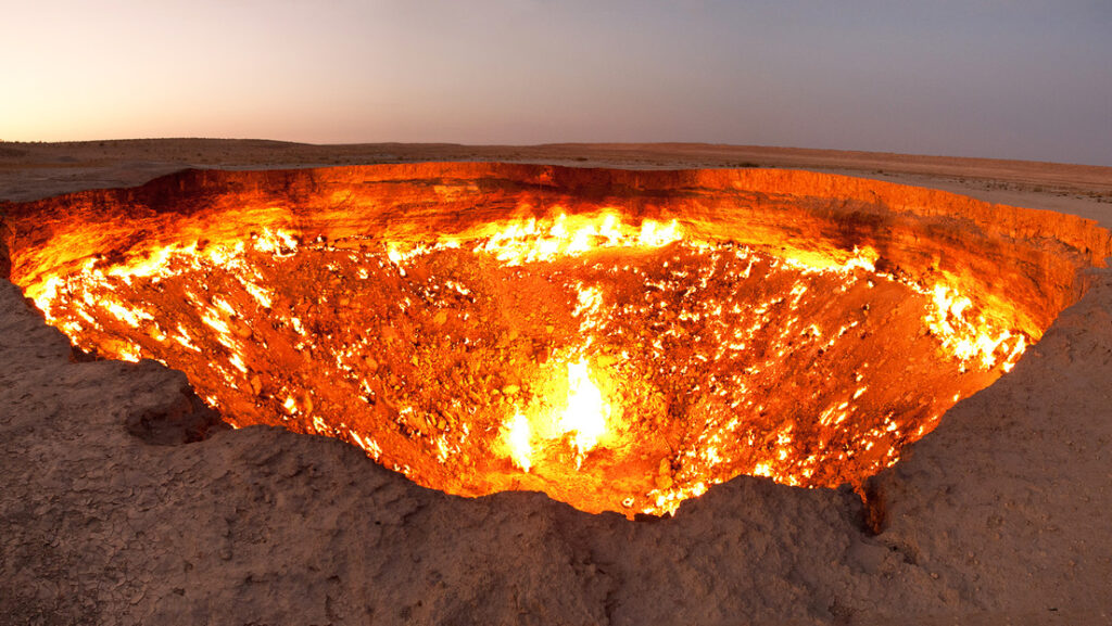 Turkmenistán quiere ‘cerrar’ sus ‘Puertas del infierno’ tras medio siglo ardiendo sin parar