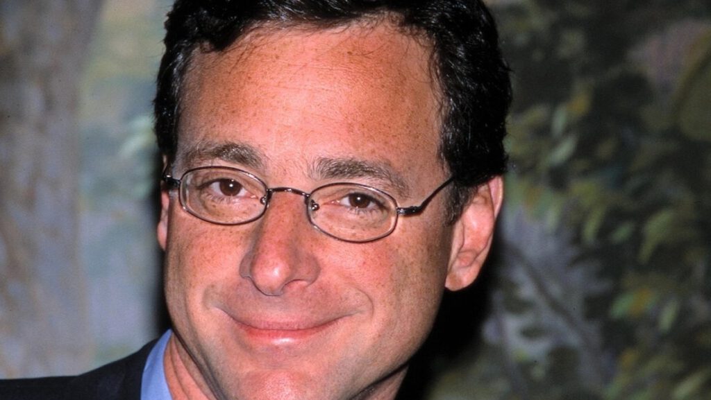 Hallan muerto en un hotel al actor Bob Saget, protagonista de «Full House (Padres Forzosos)»