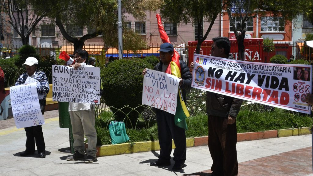 Bolivia suspende temporalmente la exigencia del carnet de vacunación contra el covid-19 para acceder a lugares públicos tras protestas