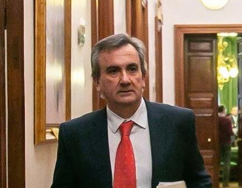 España: Muere de repente José de Francisco, jefe del Gabinete de la presidenta del Congreso de los Diputados