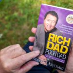 El inversor Robert Kiyosaki augura un «infierno financiero» a manos de la Reserva Federal y recomienda comprar estos activos