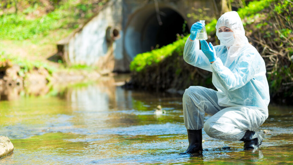 Descubren una alta contaminación farmacéutica en los ríos del mundo: ¿por qué es una «amenaza global»?