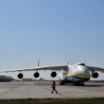 El Ministerio de Defensa de Rusia anuncia la toma de un aeródromo en las afueras de Kiev
