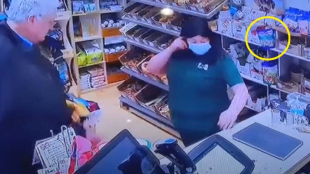 Un fantasma ataca a los trabajadores de una tienda de mascotas en Inglaterra