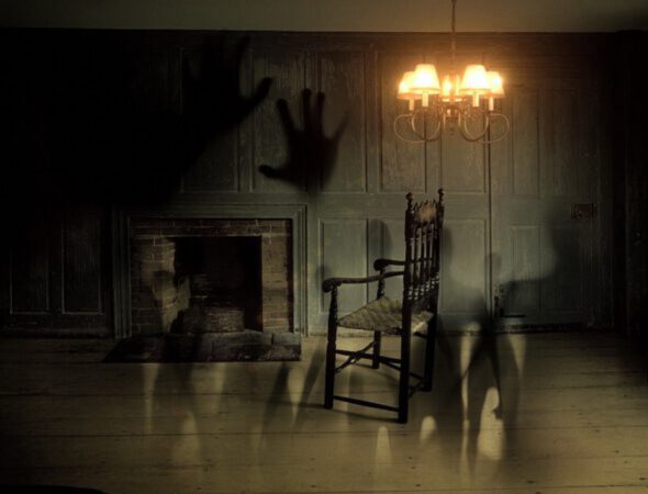 ghosts-572038_960_720-590x450