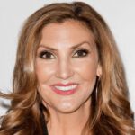 Pandemia de «Repentinitis»: Heather McDonald se desplomó en medio de su show y sufrió una fractura de cráneo