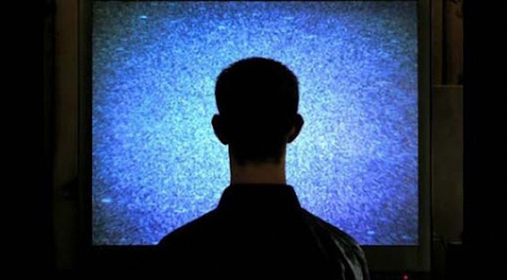 Teorías de control mental y técnicas utilizadas por los medios masivos