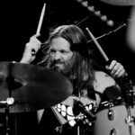 Encuentran muerto a Taylor Hawkins, baterista de Foo Fighters, en un hotel de Bogotá