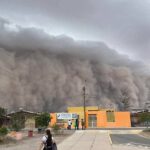 Impresionantes imágenes del impacto de una tormenta de arena cerca del desierto de Atacama (Chile)