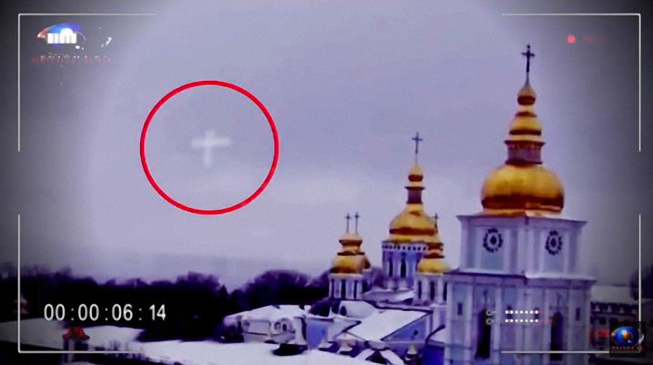 Aparece una cruz en el cielo de Kiev (Ucrania)