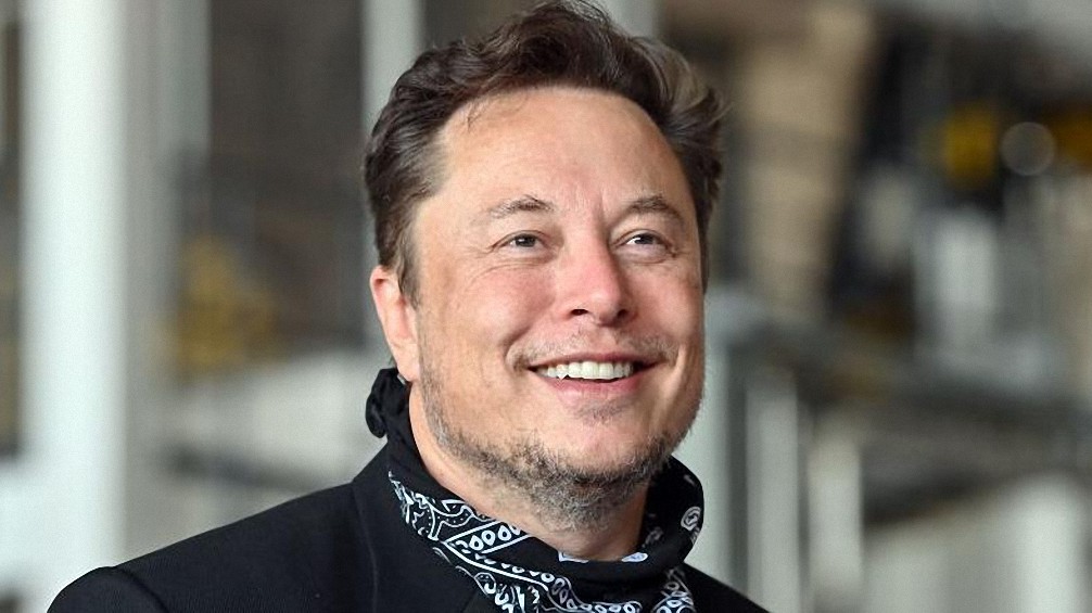 Musk critica a los autoritarios contra la libertad de expresión: «Estoy en contra de la censura que va mucho más allá de la ley»