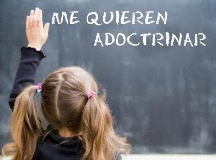 La historia de la enseñanza obligatoria y su propósito como un sistema de adoctrinamiento