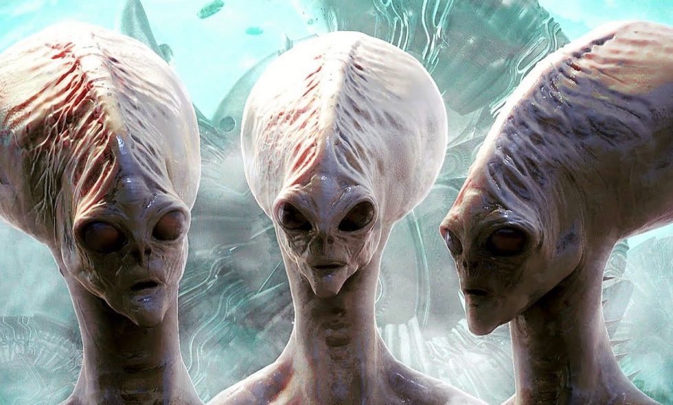 Política asegura: «Los gobiernos son controlados por extraterrestres»