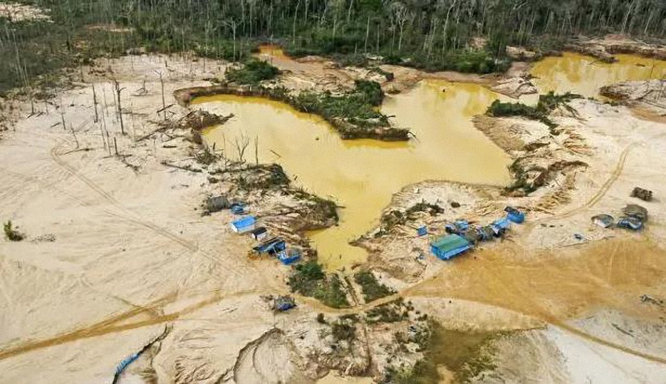 El mercurio envenena silenciosamente la Amazonía peruana