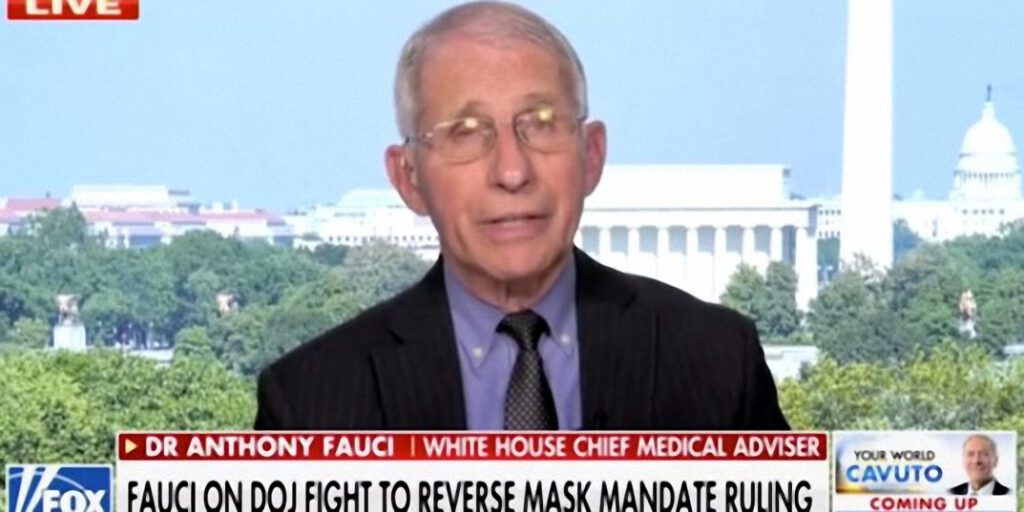 Anthony Fauci admite abiertamente que el mandato de mascarillas de Biden se trata solo de preservar la «autoridad»