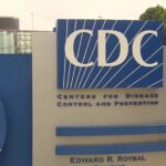 El CDC confesó: Los estadounidenses con “refuerzo” están dando más covid positivo que los que solo tienen 2 dosis o ninguna