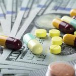 ¿Cuánto dinero fluye de las grandes farmacéuticas a los autores de revistas médicas?