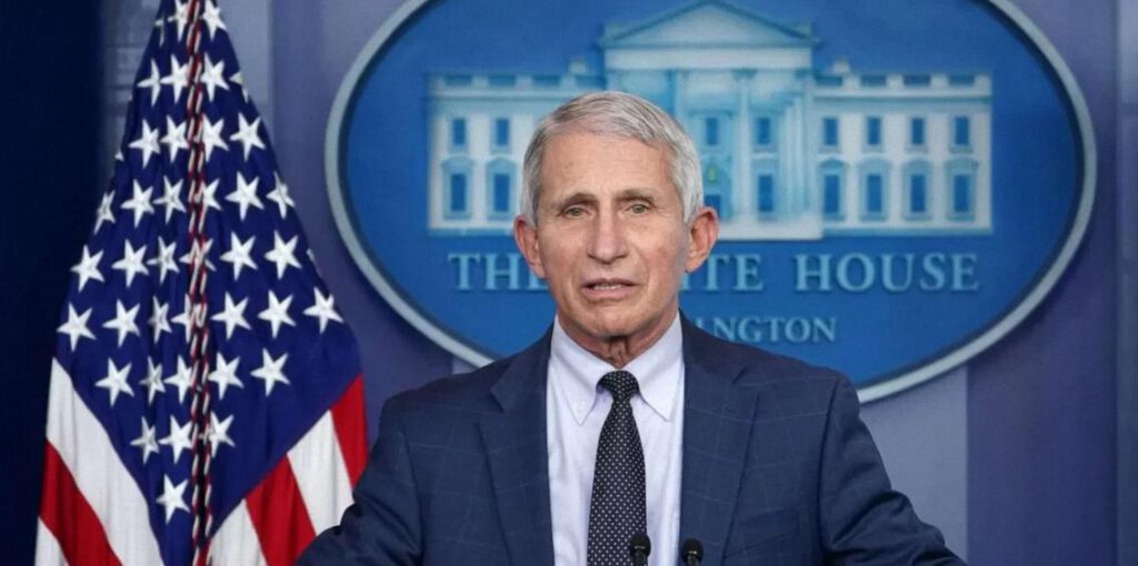 Dr. Anthony Fauci: El Covid-19 «puede convertirse en una mala temporada de gripe». Su artículo revisado por pares versus sus declaraciones públicas