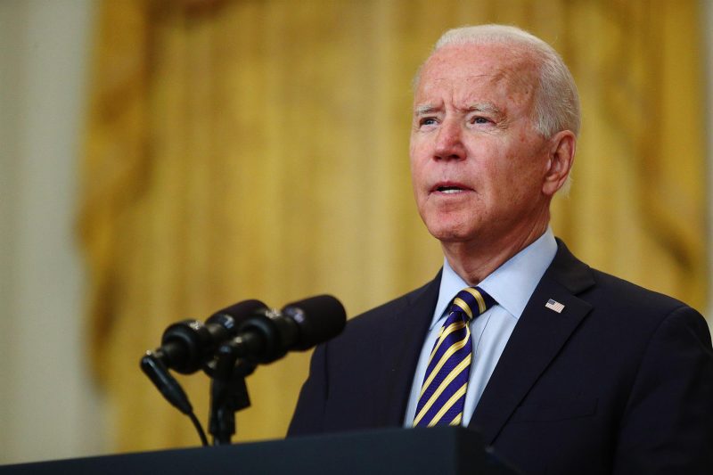 Biden está considerando levantar los aranceles a China impuestos por Trump