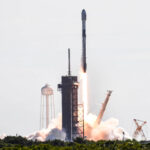 «Como un obelisco alienígena»: Hallan posibles desechos espaciales de una misión de SpaceX en una zona montañosa de Australia