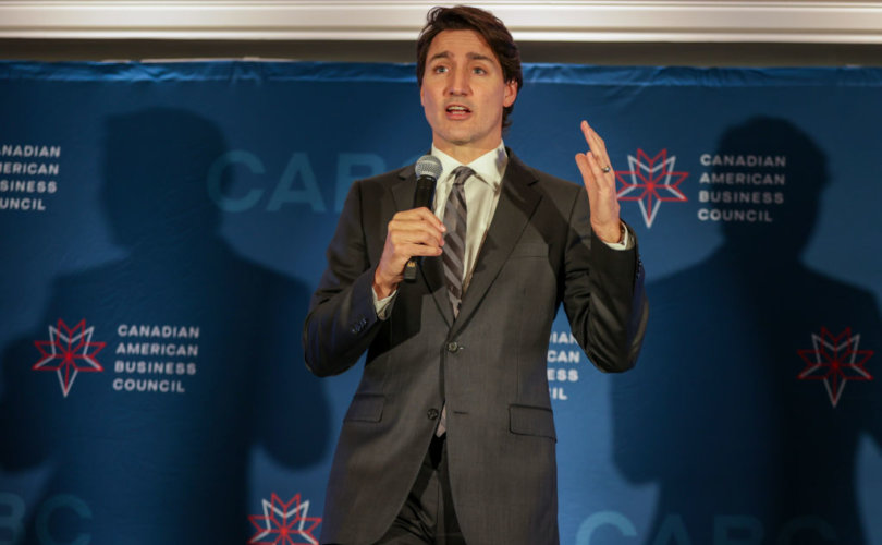 ¿La última locura de Trudeau? Prohibir los tenedores de plástico para salvar el medio ambiente