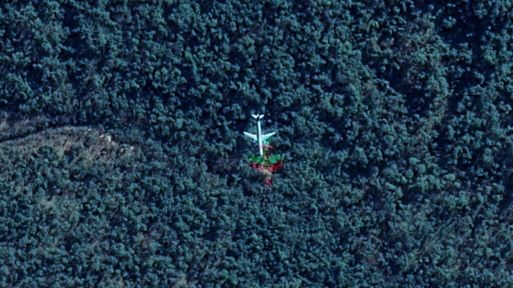 Descubren en Google Maps un misterioso avión estrellado en la selva tropical australiana