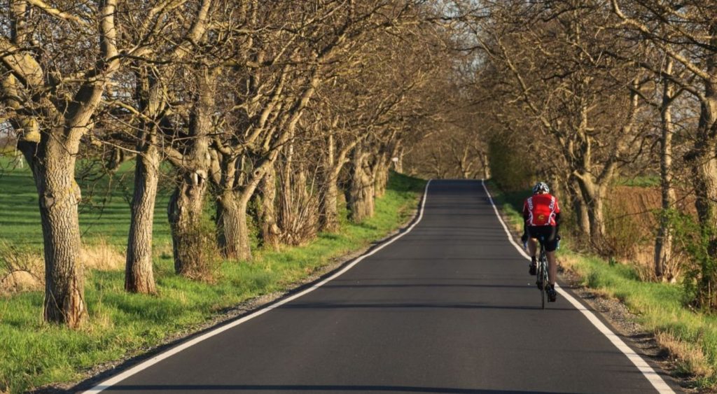 Reino Unido: Las nuevas leyes podrían obligar a los ciclistas a obtener matrículas y seguir los límites de velocidad