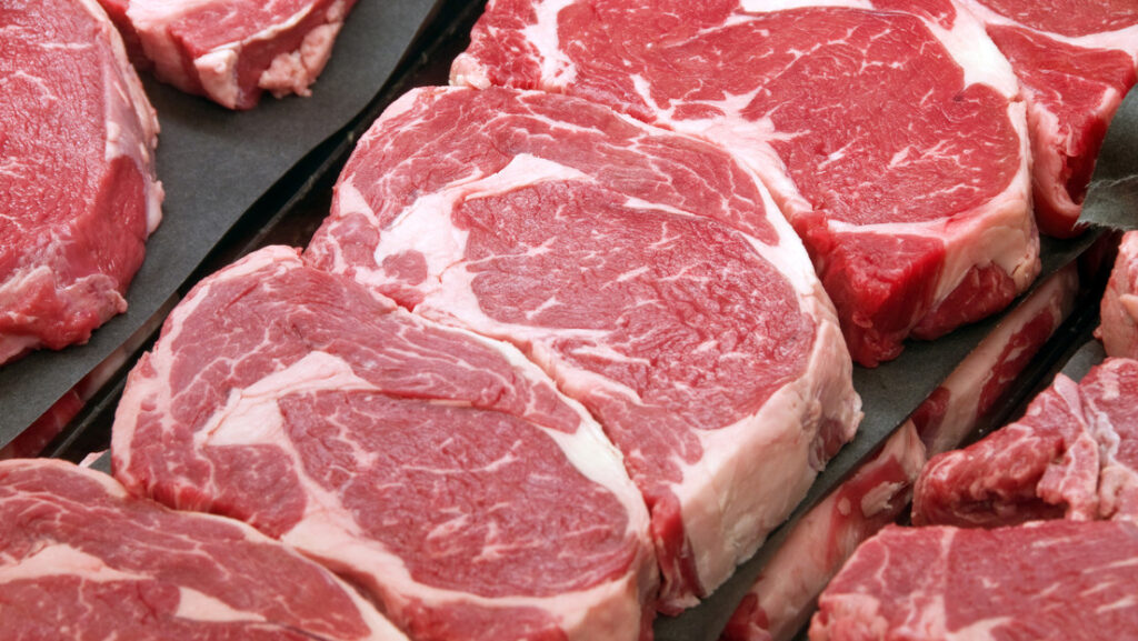 Supermercados británicos ponen «monitores de carne» para evitar el robo de carnes caras