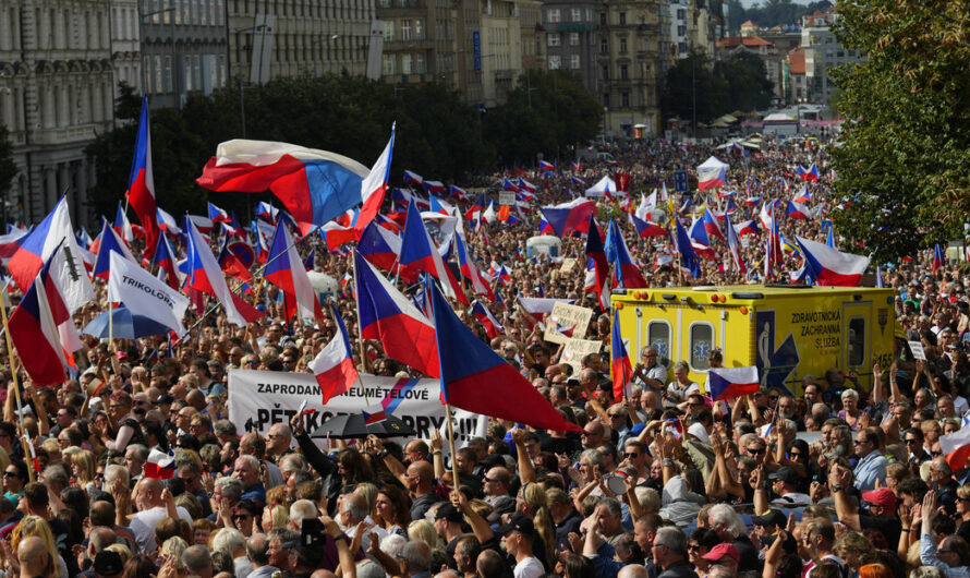 «Un excelente ejemplo de consecuencias imprevistas»: Ron Paul denuncia las sanciones ‘suicidas’ de la UE