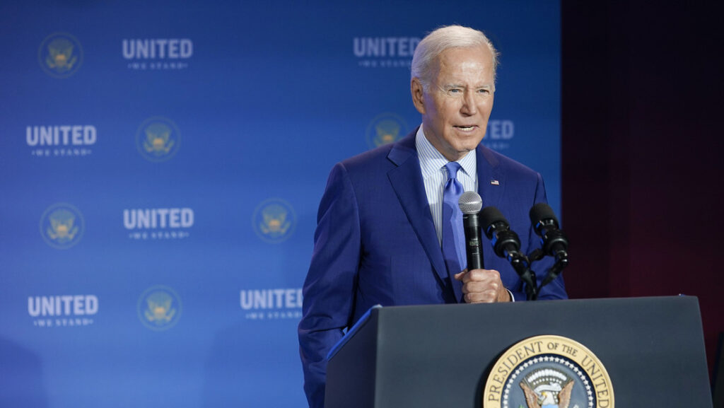 «El mal no ganará»: Biden denuncia la supremacía blanca durante una cumbre en la Casa Blanca