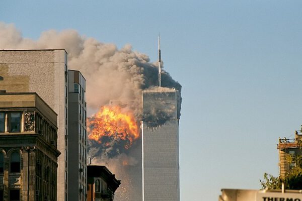 800px-UA_Flight_175_hits_WTC_south_tower_9-11