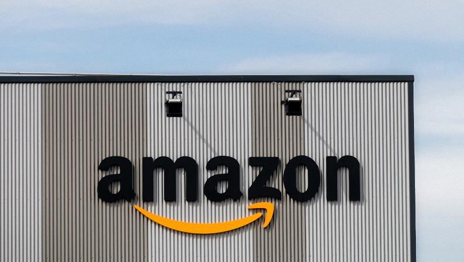 Amazon «suspende» la construcción de nuevos almacenes en España ante el declive del auge del consumo