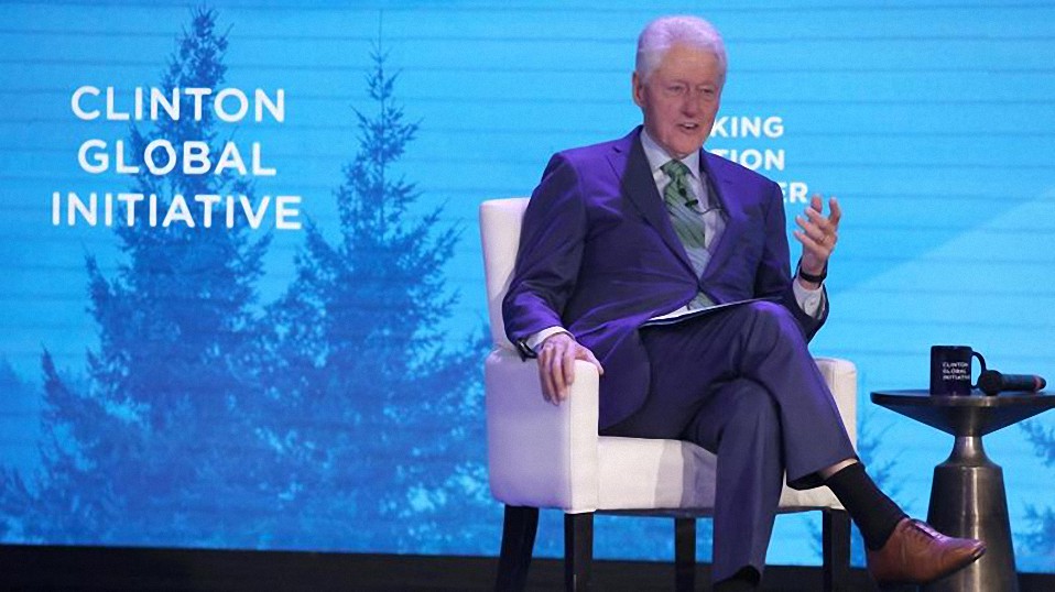 Bill Clinton y el CEO de BlackRock planean forzar la agenda de reinicio de ESG en el mundo durante la Cumbre de la Fundación Clinton