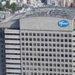 Pfizer no puede usar al gobierno como escudo de responsabilidad por hacer afirmaciones falsas sobre su propia vacuna COVID